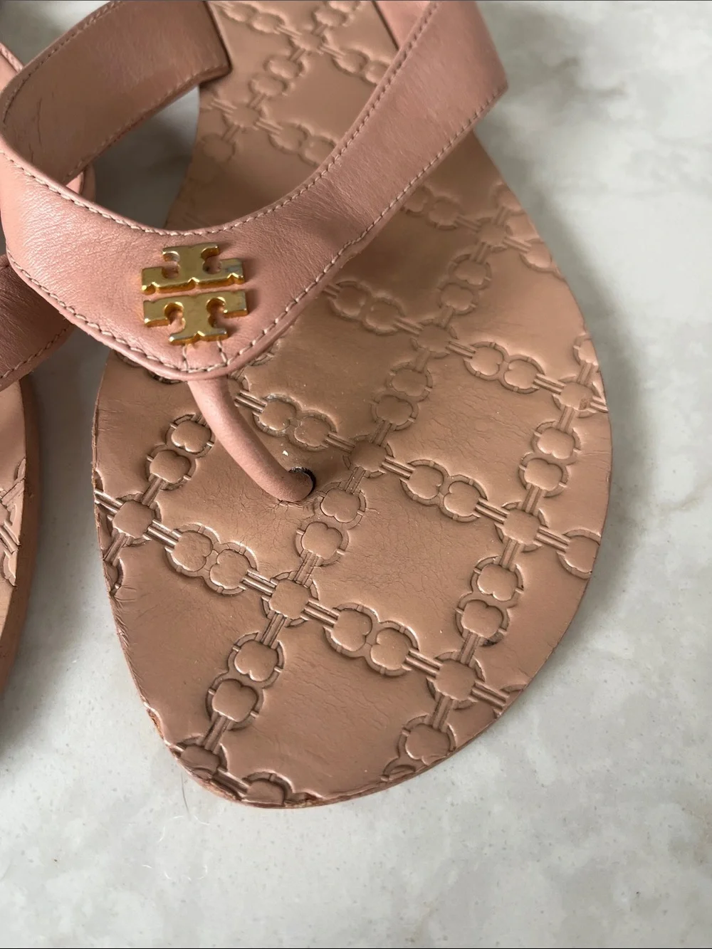 Tory Burch Leather Thong Sandals in Blush Pink - size 7.5